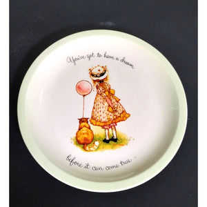 Holly Hobby Collector Plate, 1972, Girl with Cat and Balloon, White and Green